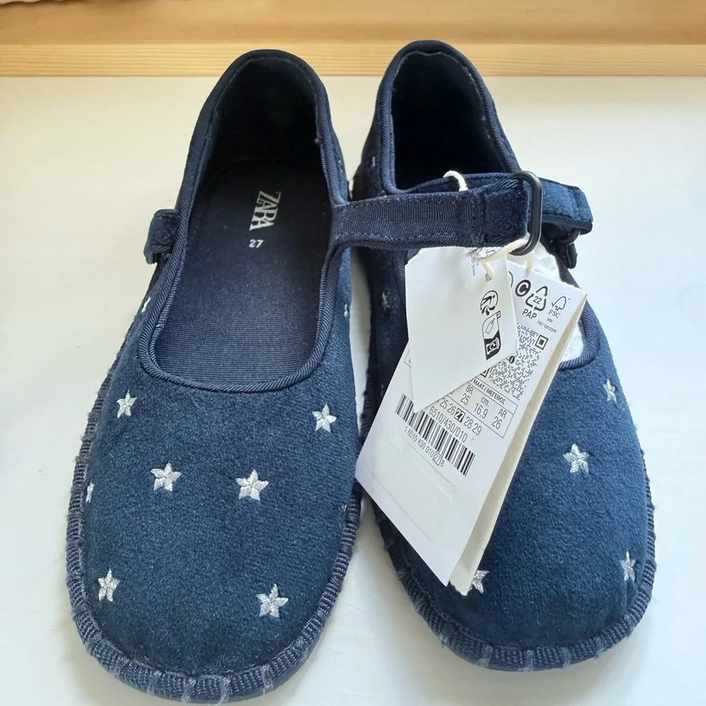 Zara Navy Star Embroidered Mary Janes for Kids size 10 1/2